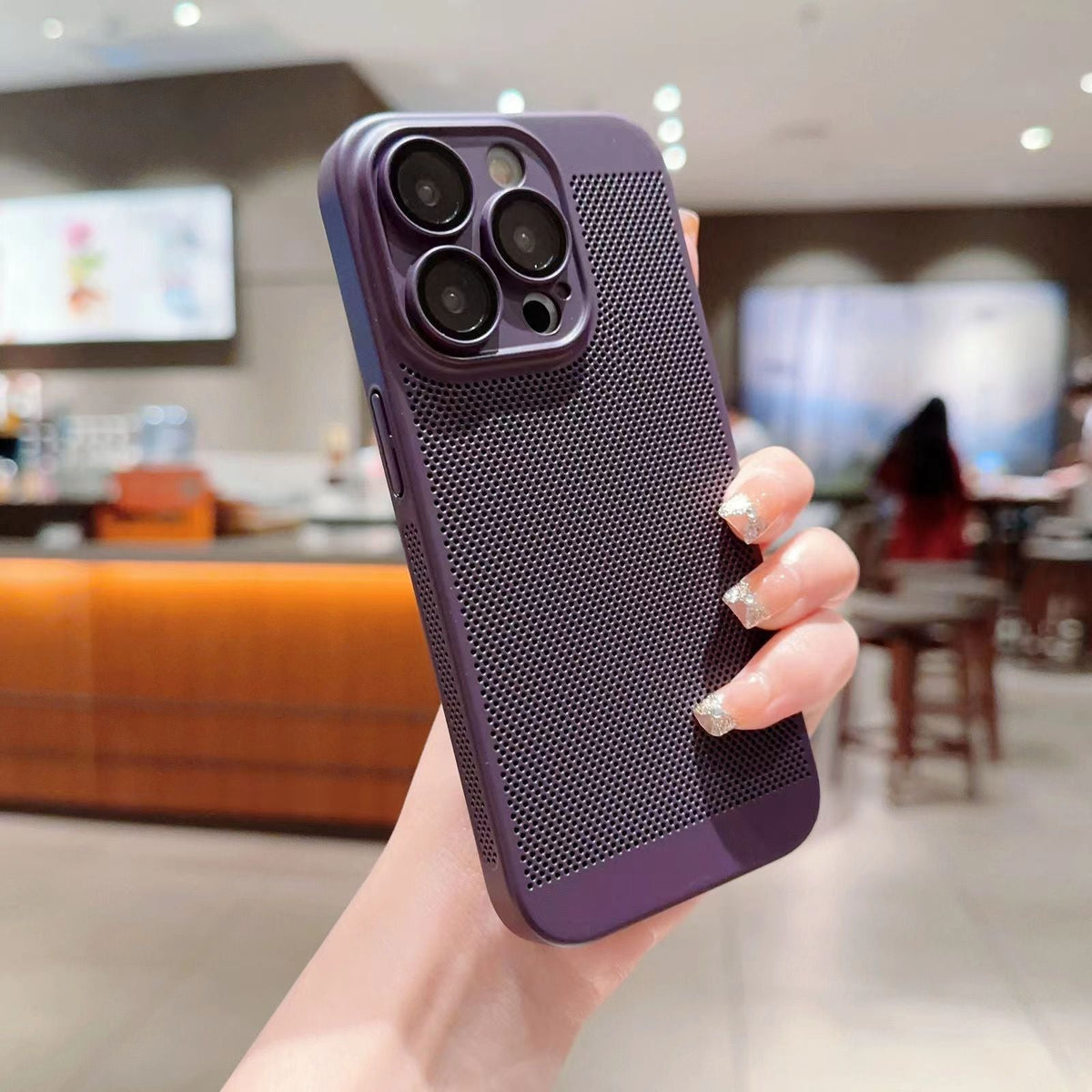 🔥Up to 40% OFF🔥Ice Sensitive Beehive Design Breathable Phone Case